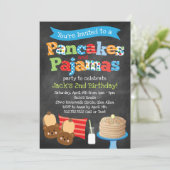 Boys Pancakes und Pajamas Chalkboard Party Einladung (Stehend Vorderseite)