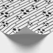 Boys Schwarz-weiß Stripes Football Fußballfan Geschenkpapier (Ecke)