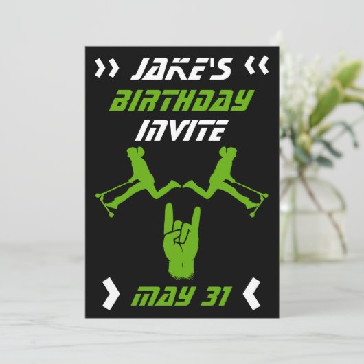 Boys Trick Scooter Birthday Einladung (Stehend Vorderseite)