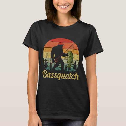 Bquatch B Fishing Humor Bigfoot Ufo Sasquatch  T-Shirt (Vorderseite)