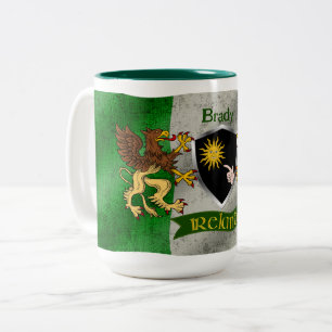 Brady Irish Shield mit / Personalisierte einer bes Zweifarbige Tasse