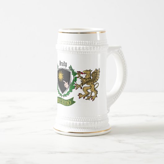 Brady Irish Shield Personalisiert Name Bierglas (VorderseiteRechts)