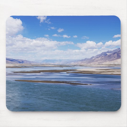Brahmaputra Fluss- und Berglandschaft - Tibet Mousepad (Vorne)