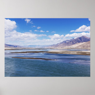 Brahmaputra Fluss- und Berglandschaft - Tibet Poster