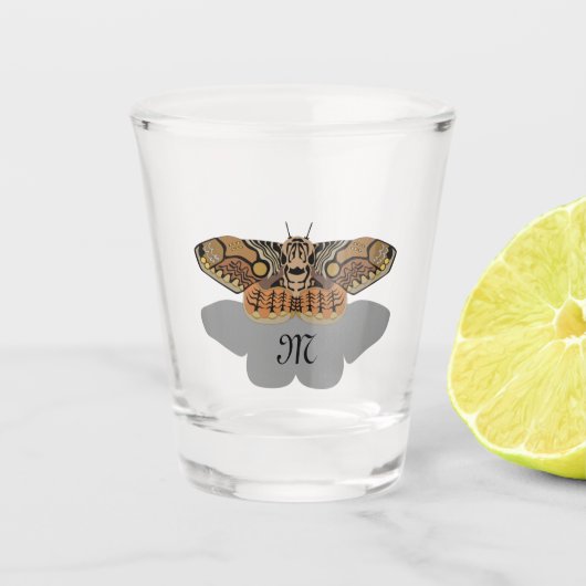 Brahmin Moth Monogram Schnapsglas (Vorderseite)