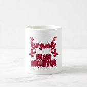 Brain Aneurysm Awareness Tshirt Burgundy Ribbon Kaffeetasse (Mittel)