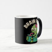Brain Fuel Zombie Verwandlungstasse (VorderseiteRechts)