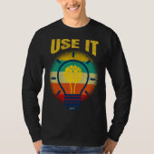 Brain  USE IT   Tech Science Gamer Student Nerd T-Shirt (Vorderseite)