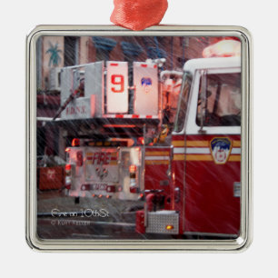 Brand am 10. ornament aus metall