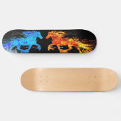 Brand- und Eispferde D Skateboard (Horizontal)