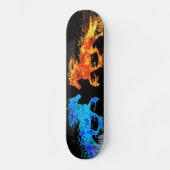 Brand- und Eispferde D Skateboard (Vorderseite)