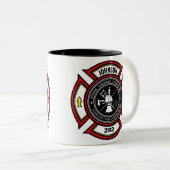 Brandabteilung ADD NAME Firefighter Abzeichen Resc Zweifarbige Tasse (VorderseiteRechts)