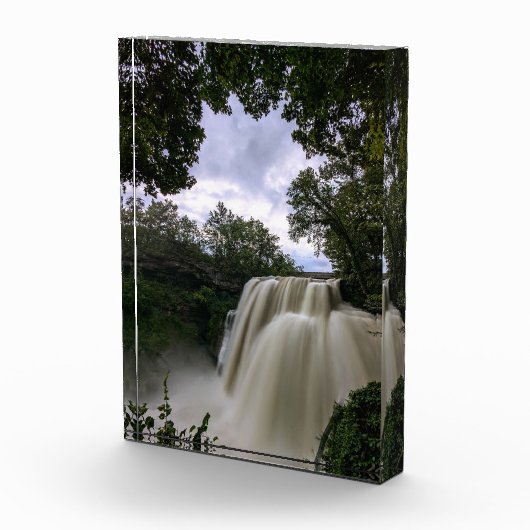 Brandywine Falls am Frühlingmorgen brüllt Fotoblock (Rechts)