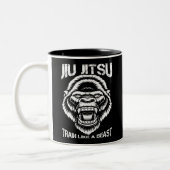 Brasilianischer Jiu Jitsu-Zug wie ein Tier Zweifarbige Tasse (Links)