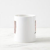 Brauche Kaffee Lustiger Kaffee Meme Tasse (Mittel)