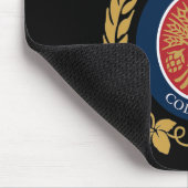Braucht einen kalten Bierglückstag Mousepad (Ecke)