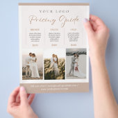 Braun Ästhetik Elegant Minimalistisch Fotograf Flyer (Hand)