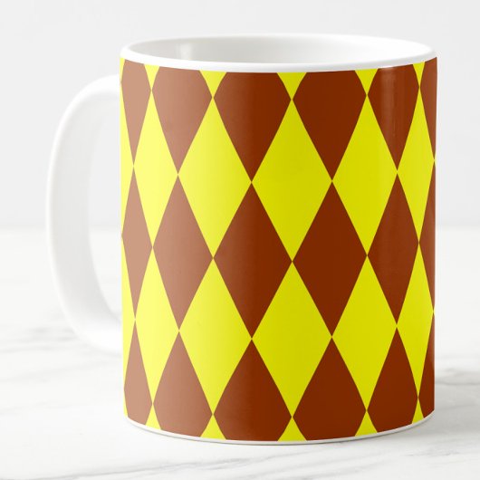 Braun-gelbes Harlekin-Karomuster-Design Kaffeetasse
