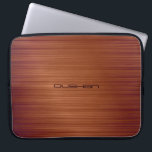Braun gestopftes Metallmuster, individuell anpassb Laptopschutzhülle<br><div class="desc">Braune Farbtöne aus gebürstetem Metall mit individuellem Monogramm. Personalisieren Sie dies mit Ihrem eigenen Namen oder Text. Verfügbar auf anderen Produkten und kann für jedes der Produkte,  die auf Zazzle angeboten werden,  angefordert werden</div>