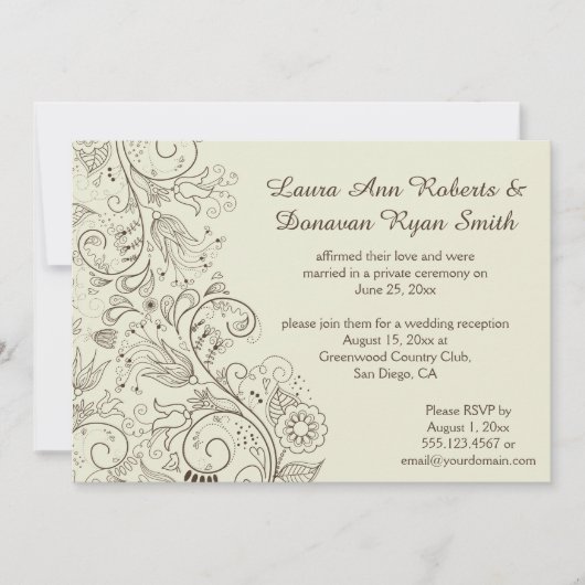 Braun gezeichnete Wirbel Blume über Elfenbeinhochz Einladung (Vorderseite)