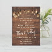 Braun-Holzwall Edison Lights Typografie Hochzeit Einladung (Stehend Vorderseite)