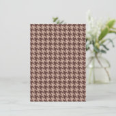 Braun Houndstooth Vornehm Männlich Geburtstag Einladung (Stehend Vorderseite)