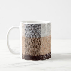 Braun karierte Wolle karierte Textur. Tartan Kaffeetasse