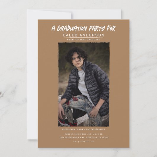 Braun-Minimal-Foto-Graduierungsparty Einladung (Vorderseite)
