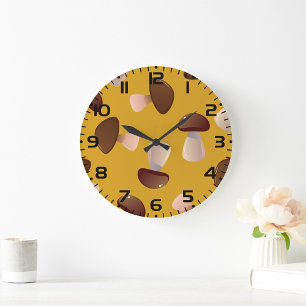 Braun-Pilzmuster auf Mustard Yellow Große Wanduhr