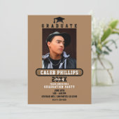 Braun-Schwarz-Moderne Schulabschlussfeier Einladung (Stehend Vorderseite)