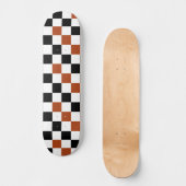 Braun Schwarz Weiß Karomuster Design  Skateboard (Vorderseite)