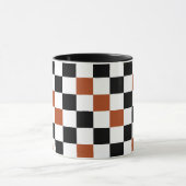 Braun Schwarz Weiß Karomuster Design  Tasse (Zentrum)