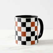 Braun Schwarz Weiß Karomuster Design  Tasse (VorderseiteRechts)