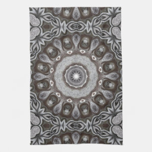 Braun-silbernes Kaleidoskop-Mandala-Muster Geschirrtuch