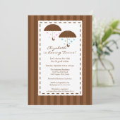 Braun Umbrella Twins Babydusche Einladung (Stehend Vorderseite)