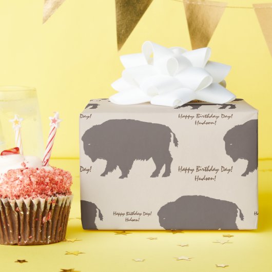 Braun und Beige Tan Rustic Buffalo Custom Message Geschenkpapier (Geburtstagsparty)