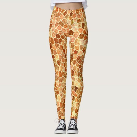 Braun und Creme Cobbled Patchwork Terrazo Muster Leggings (Vorderseite)