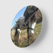 Braun- und Weißpferd, Blume Queen Ann Lace Runde Wanduhr (Winkel)