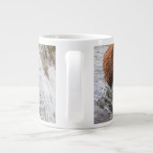 Braunbär fängt Rotlachs Jumbo-Tasse (Rückseite)