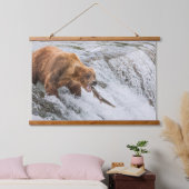 Braunbär fängt Rotlachs Wandteppich Mit Holzrahmen (Schlafzimmer)