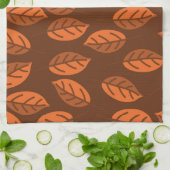 Braune Blätter Geschirrtuch (Gefaltet)