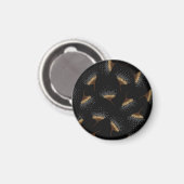 Braune Blume, nahtloser schwarzer Hintergrund. Magnet (Vorderseite/Rückseite)