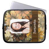 Braune Blumenvorlage Laptopschutzhülle (Vorderseite)