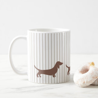 Braune Dackeln auf Beige Streifen Kaffeetasse