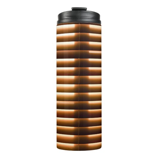Braune Fensterjalousien Thermosbecher (Vorderseite)