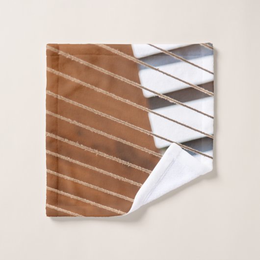 Braune Fensterläden tagsüber Waschlappen (Waschlappen)