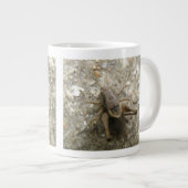 Braune Field-Cricket-Tasse Jumbo-Tasse (Vorderseite Rechts)