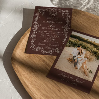 Braune florale Hochzeit mit Monogramm im Stil des Einladung