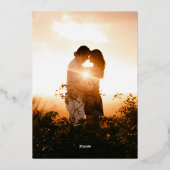 Braune handgezeichnete Blatt-Monogramm-Art Goldhoc Folieneinladung (Rückseite)