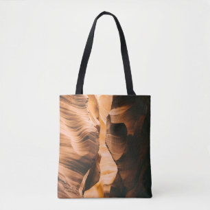 Braune Höhle unter freiem Himmel Tasche